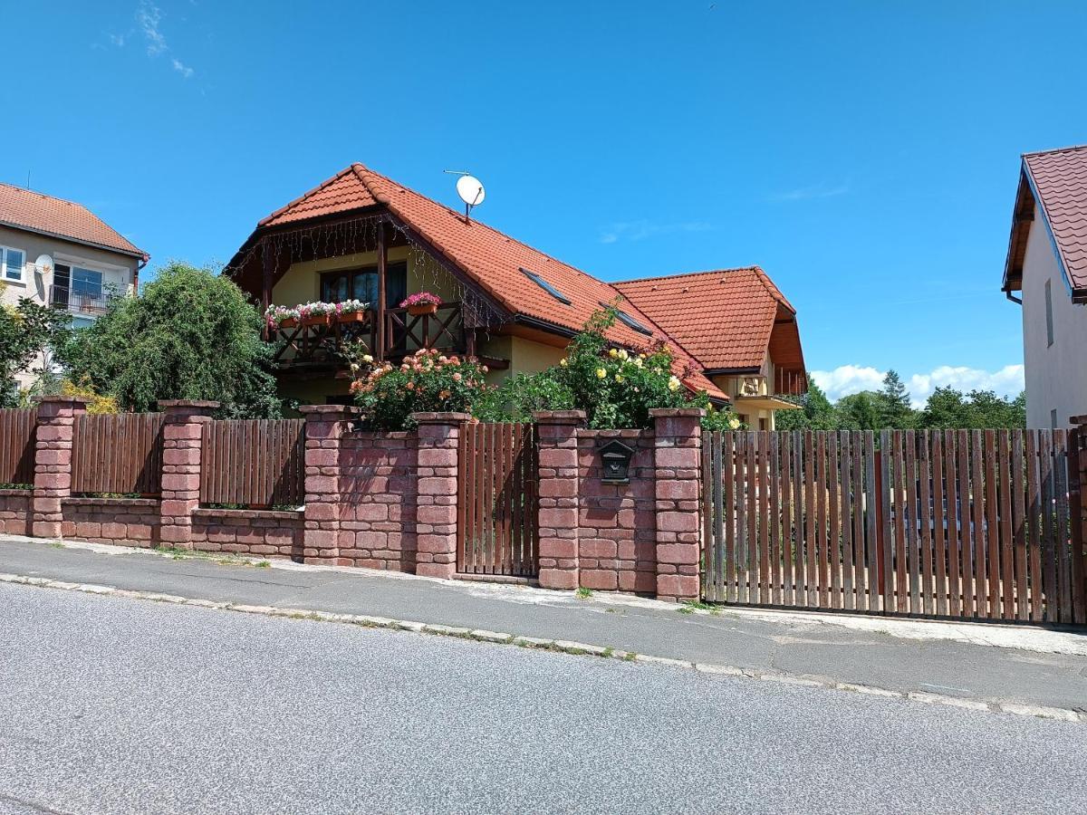 Privat Alma Apartment Nová Lesná Exterior foto