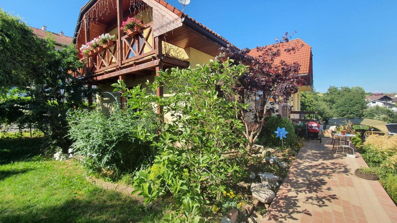 Privat Alma Apartment Nová Lesná Exterior foto